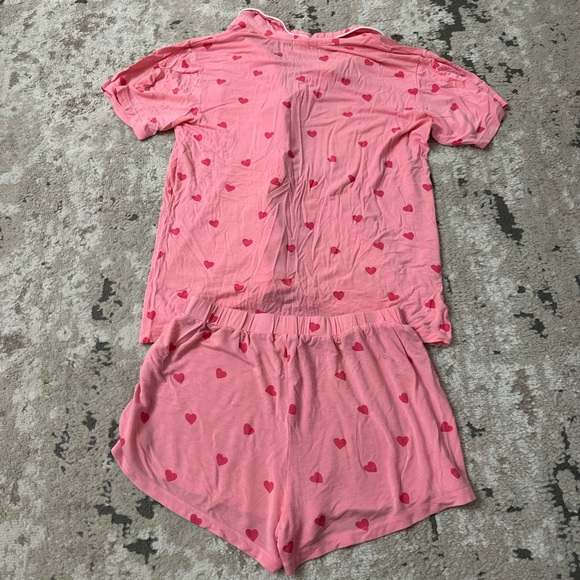Stripe & Stare Bedshort Pajama Set in Heart Throb Size Medium - Picture 3 of 3